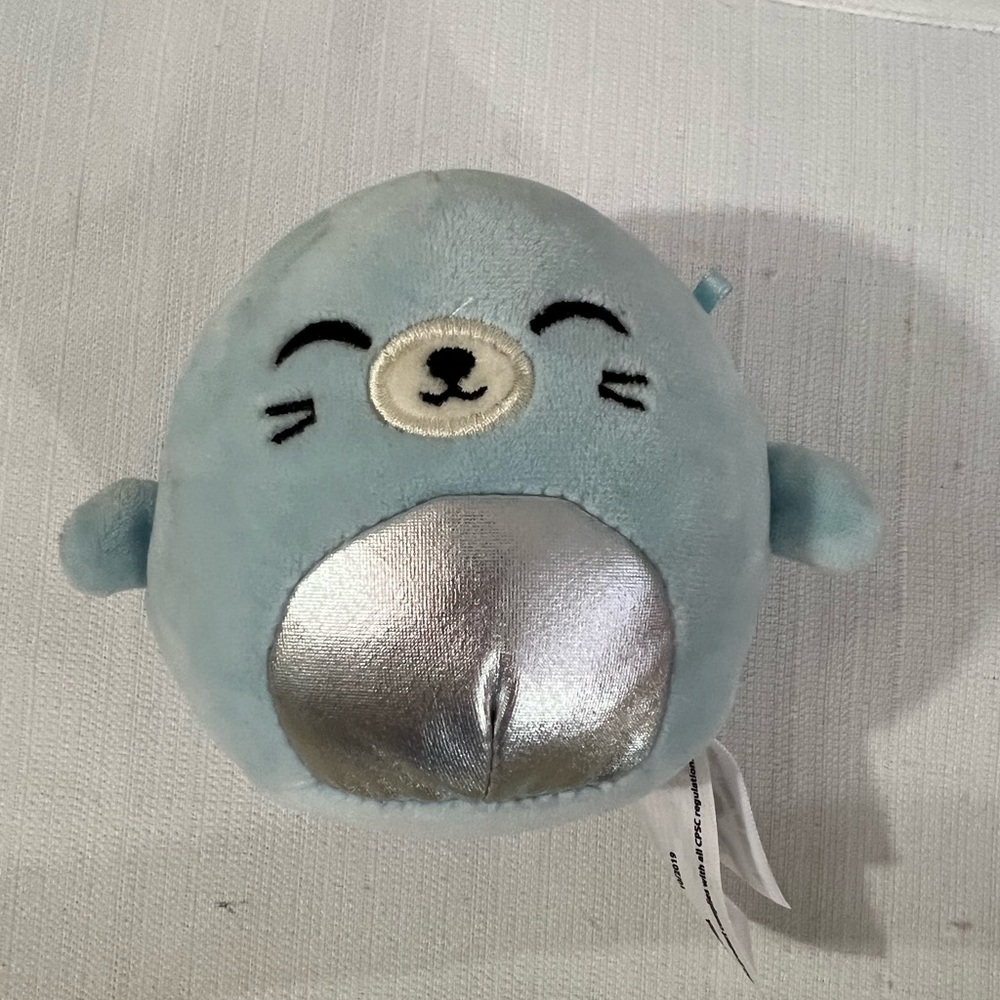 Blue seal squishmallow‎